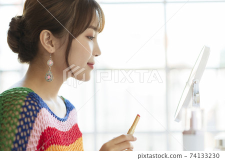 Female makeup beauty Female makeup beauty 74133230