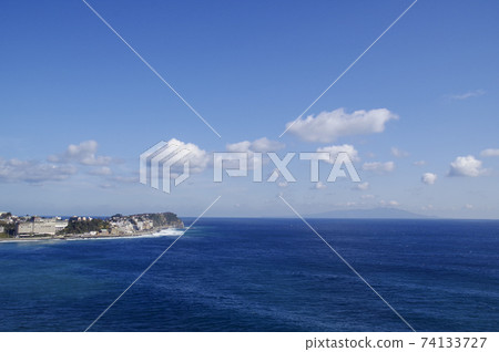 Overlooking Cape Inatori and Izu Oshima located offshore Overlooking Cape Inatori and Izu Oshima located offshore 74133727