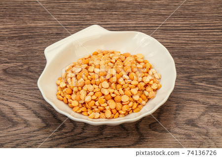Dry peas for cooking Dry peas for cooking 74136726