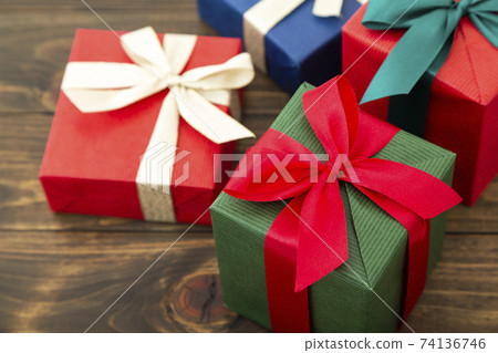 Present Present 74136746