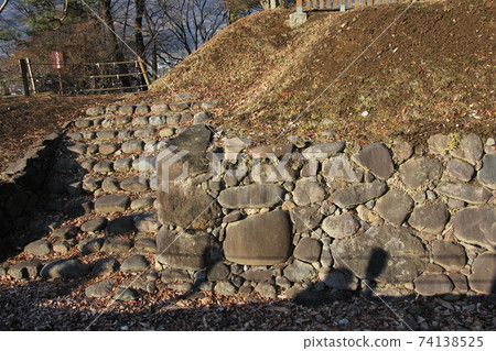 Numata城堡廢墟的石牆 74138525