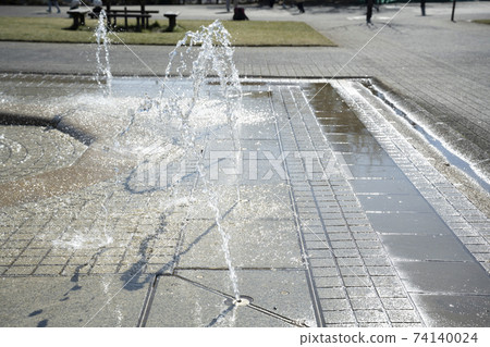 Fountain in the park Fountain in the park 74140024
