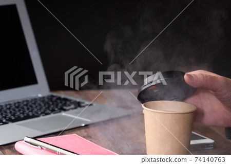 Coffee, steam, paper cups, business scene Coffee, steam, paper cups, business scene 74140763