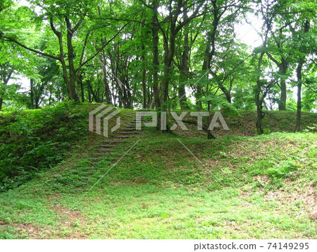 Around the ruins of Matsukura Castle, Yamanaka, Uozu City, Toyama Prefecture 74149295