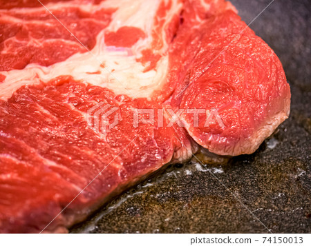 Juicy steak to enjoy at home 74150013