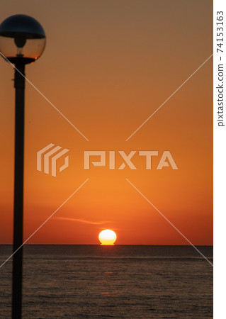 Dharma sunset beach 74153163