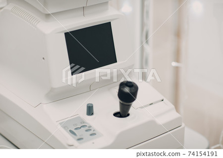Refractometer eye test digital machine in ophthalmology 74154191