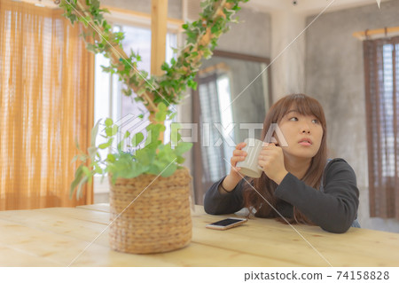女人放鬆 74158828