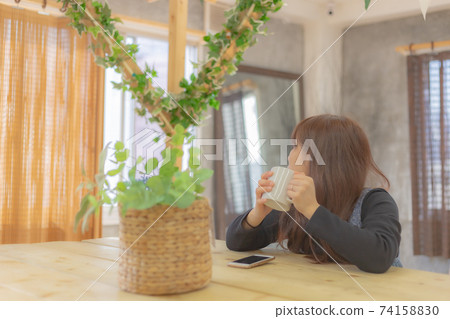 女人放鬆 74158830
