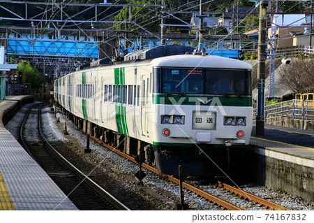 JNR特快列車快要結束了...伊豆舞者/特快“ Odoriko” 185系列 74167832