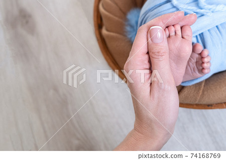 Newborn Newborn 74168769