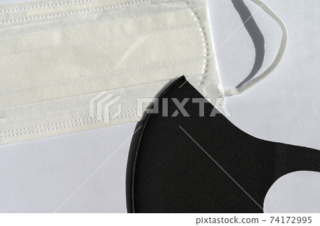Black urethane mask and white non-woven mask Black urethane mask and white non-woven mask 74172995