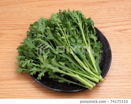 Crowndaisy Crowndaisy 74175310