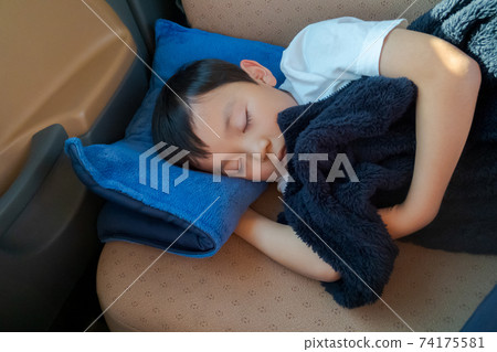 younger, baby boy, boy 74175581