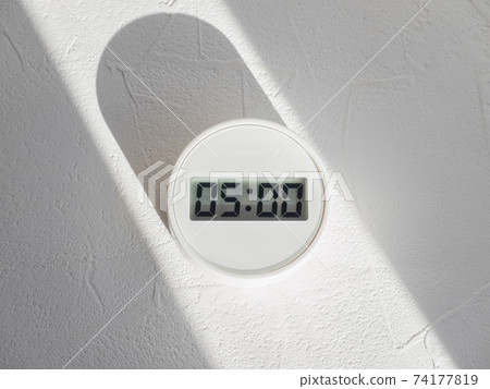 Digital timer 5 minutes. 5:00. Time management / routine. 74177819