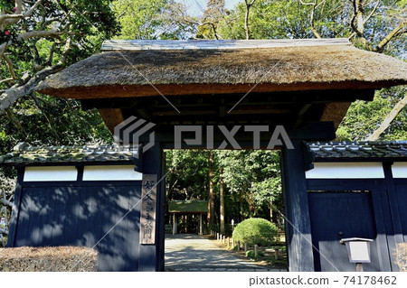 Mito Kairakuen Ichinokido at the front gate of Kobuntei 74178462