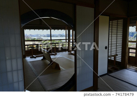 Mito Kairakuen, overlooking Kobuntei Rakujuro (3rd floor) and the outside Mito Kairakuen, overlooking Kobuntei Rakujuro (3rd floor) and the outside 74178479