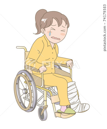 女人哭著坐在輪椅上有骨折的骨頭 74179383