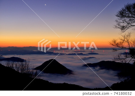 大江山的福知山盆地的雲海 74180032