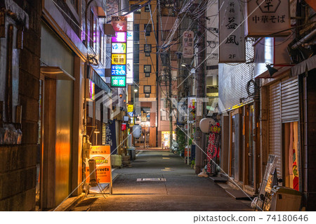 《Tokyo》 Shinbashi bar in Corona, short-time business under a state of emergency 《Tokyo》 Shinbashi bar in Corona, short-time business under a state of emergency 74180646