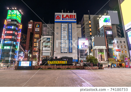 《Tokyo》 SL Square in front of Shinbashi Station in Corona, under a state of emergency 《Tokyo》 SL Square in front of Shinbashi Station in Corona, under a state of emergency 74180733