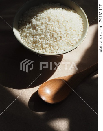 Asian food organic white rice 74181507