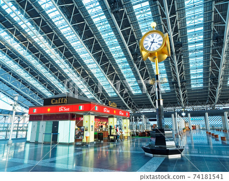 JR Osaka Station Space-time open space and large roof JR Osaka Station Space-time open space and large roof 74181541