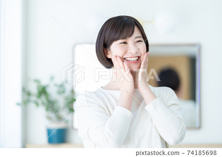 女性美容皮膚洗面奶 女性美容皮膚洗面奶 74185698