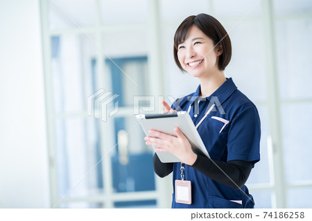 長期護理圖片護理人員長期護理人員女性長期護理人員 長期護理圖片護理人員長期護理人員女性長期護理人員 74186258