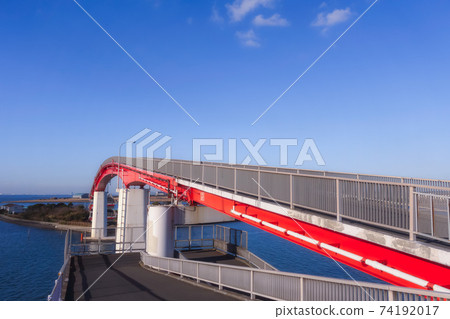 千葉縣木更津市戀人聖地中島大橋和東京灣的景色 照片素材 圖片 圖庫