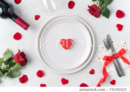 情人節 餐廳 盤子 頂視圖 紅色 玫瑰 Valentine's Day Plate バレンタイン 74192025
