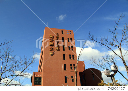 Higashi Osaka University Higashi Osaka University 74200427