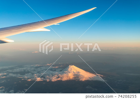 Aircraft windows / airplanes / aircraft 74208255