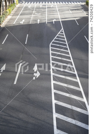 Scenery of the road in front of the intersection Scenery of the road in front of the intersection 74208429