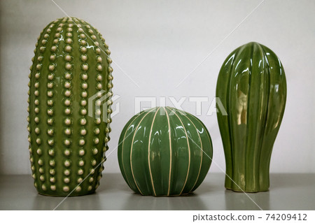 Green glass decor in the form of cactus 74209412