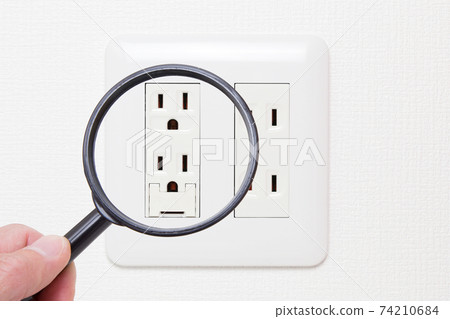 Outlet and magnifying glass 74210684