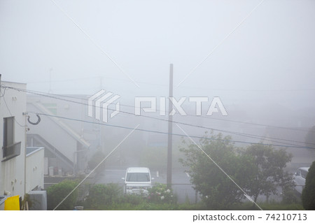 雨後住宅區的霞 雨後住宅區的霞 74210713