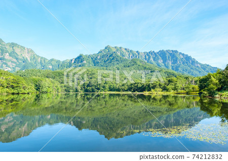 Kagamiike and Mt. Togakushi (summer) 74212832