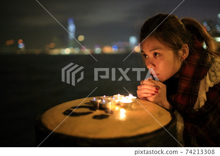 woman make a wish woman make a wish 74213308