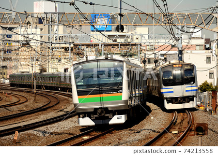 E233 series train going on the Tokaido main line 74213558