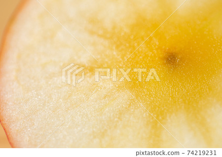 Sliced phantom apple (komitsu) Sliced phantom apple (komitsu) 74219231