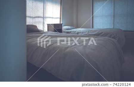 A room A room 74220124