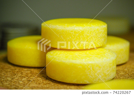 Colorful round solid shampoo bars, zero waste Colorful round solid shampoo bars, zero waste 74220267