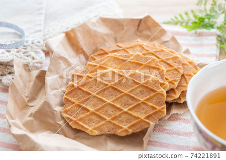 Butter crisp 74221891