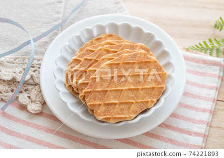 Butter crisp 74221893