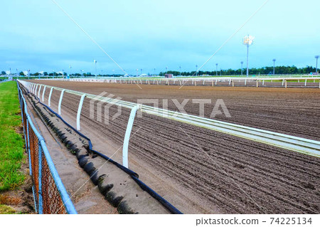 紋別賽馬場中午 紋別賽馬場中午 74225134