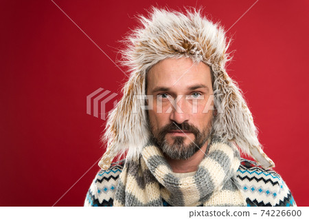 Protecting his head in harsh winter weather. Fashion  74226600