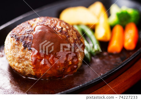 Hamburger demiglace hamburger hamburger steak Hamburger demiglace hamburger hamburger steak 74227233