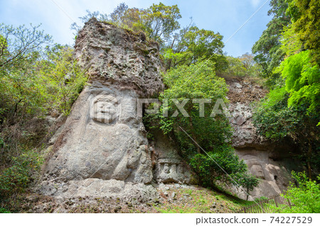 Kumano brushstroke Buddha 74227529