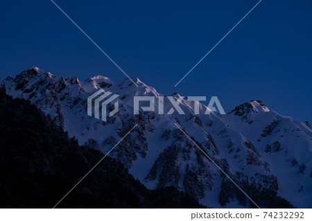 Kamikochi, Matsumoto City, Nagano Prefecture, Mt. Hotaka, scenic spots, mountains, rivers, Azusa River, Japanese Alps, mountains, Chubu Mountain National Park, Spring 74232292